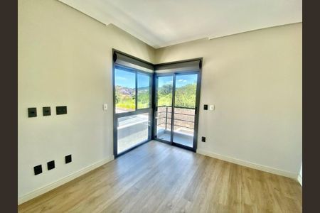 Casa à venda com 3 quartos, 238m² em Gramadão, Jundiaí