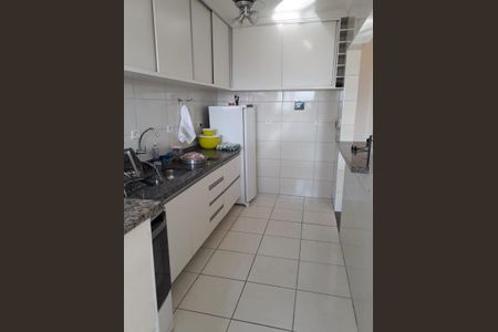 Apartamento para alugar com 77m², 2 quartos e 1 vaga Apartamento para alugar com 77m², 2 quartos e 1 vagaCozinha