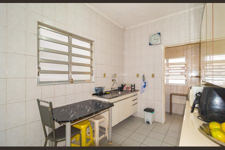Casa à venda com 100m², 2 quartos e 2 vagasCozinha