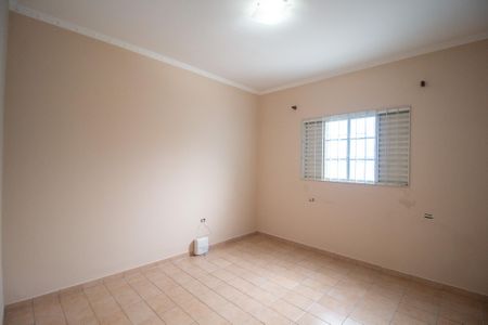 Casa para alugar com 220m², 3 quartos e 3 vagasQuarto