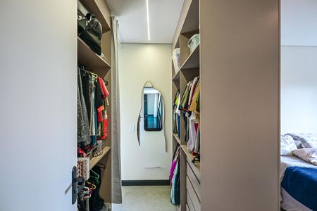 Apartamento à venda com 77m², 1 quarto e 2 vagasEscritório/Closet