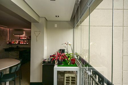 Apartamento à venda com 77m², 1 quarto e 2 vagasVaranda