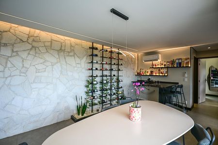 Apartamento à venda com 77m², 1 quarto e 2 vagasSala