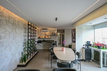Apartamento à venda com 77m², 1 quarto e 2 vagasSala