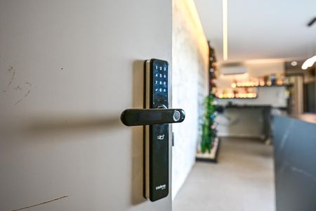 Apartamento à venda com 77m², 1 quarto e 2 vagasFechadura Eletrônica