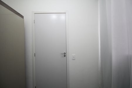 Quarto 2 de apartamento para alugar com 2 quartos, 45m² em Vila Suzana, São Paulo