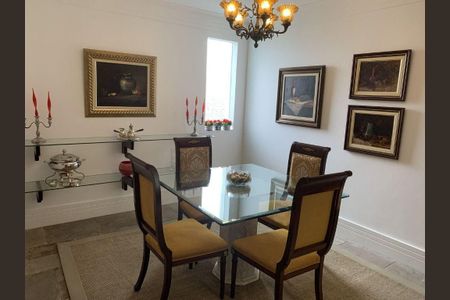 Casa à venda com 4 quartos, 480m² em Jardim Guedala, São Paulo