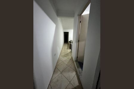 Casa para alugar com 187m², 3 quartos e 2 vagas Casa para alugar com 187m², 3 quartos e 2 vagasCorredor