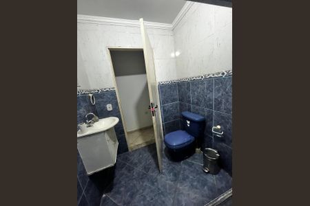 Banheiro de casa para alugar com 3 quartos, 187m² em Baronesa, Osasco