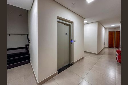 Apartamento à venda com 59m², 2 quartos e 1 vagaHall interno