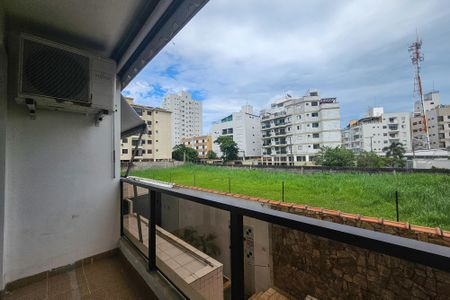Apartamento para alugar com 3 quartos, 91m² em Jardim Las Palmas, Guarujá