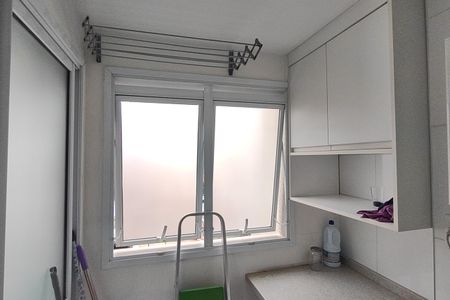 Apartamento à venda com 70m², 2 quartos e 1 vagaÁrea de Serviço
