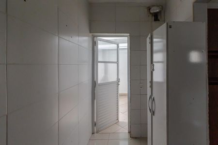 Casa de condomínio para alugar com 250m², 4 quartos e 3 vagasÁrea de Serviço
