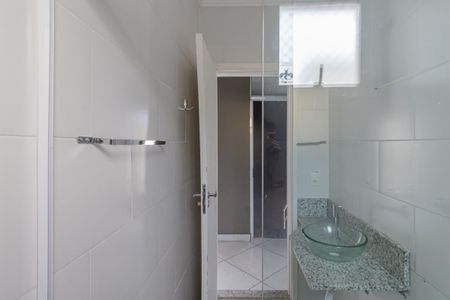 Casa de condomínio para alugar com 250m², 4 quartos e 3 vagasBanheiro