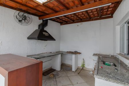 Casa de condomínio para alugar com 250m², 4 quartos e 3 vagasChurrasqueira