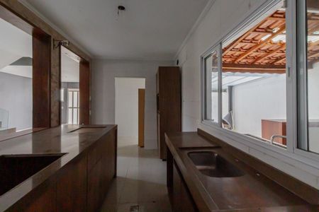 Casa de condomínio para alugar com 250m², 4 quartos e 3 vagasCozinha