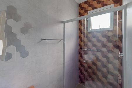 Casa de condomínio para alugar com 250m², 4 quartos e 3 vagasBanheiro da Suíte 2