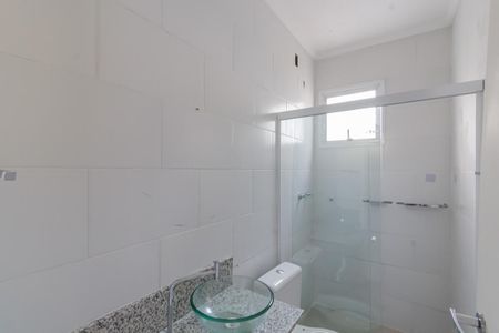 Casa de condomínio para alugar com 250m², 4 quartos e 3 vagasBanheiro