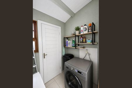 Área de serviço de casa à venda com 2 quartos, 45m² em Olaria, Canoas