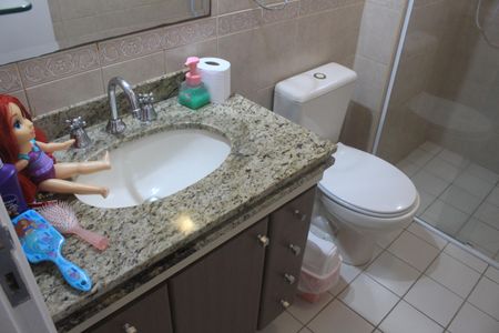 Apartamento à venda com 175m², 4 quartos e 4 vagasBanheiro da Suíte 2