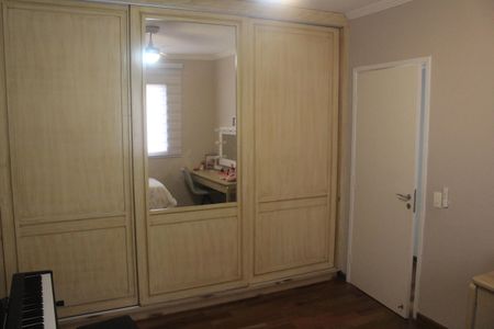 Apartamento à venda com 175m², 4 quartos e 4 vagasQuarto 2