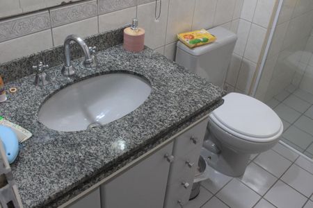 Apartamento à venda com 175m², 4 quartos e 4 vagas Apartamento à venda com 175m², 4 quartos e 4 vagasBanheiro 1