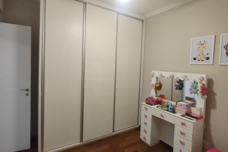Apartamento à venda com 175m², 4 quartos e 4 vagas Apartamento à venda com 175m², 4 quartos e 4 vagasQuarto 1