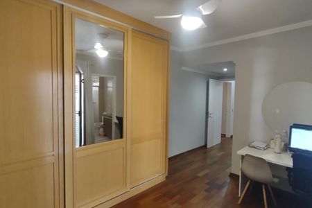 Apartamento à venda com 175m², 4 quartos e 4 vagas Apartamento à venda com 175m², 4 quartos e 4 vagasSuíte 2