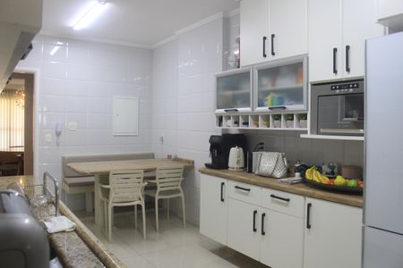 Apartamento à venda com 175m², 4 quartos e 4 vagasCozinha