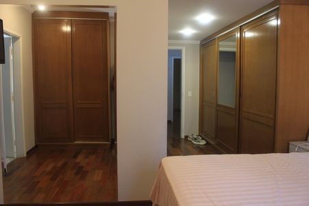 Apartamento à venda com 175m², 4 quartos e 4 vagasSuíte 1
