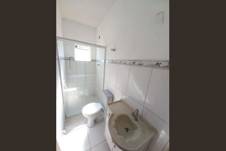 Banheiro de apartamento para alugar com 2 quartos, 53m² em Caieiras, Vespasiano