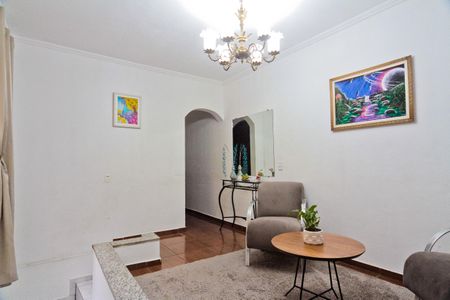 Casa para alugar com 90m², 2 quartos e 2 vagasSala