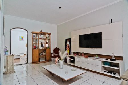 Casa para alugar com 90m², 2 quartos e 2 vagasSala