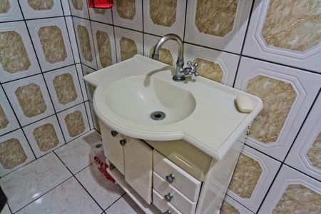 Casa para alugar com 90m², 2 quartos e 2 vagasBanheiro