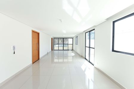 Apartamento à venda com 3 quartos, 298m² em Eldorado, Contagem