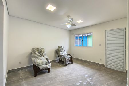 Sala de casa de condomínio para alugar com 1 quarto, 40m² em Real, Praia Grande