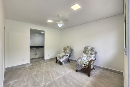 Sala de casa de condomínio para alugar com 1 quarto, 40m² em Real, Praia Grande