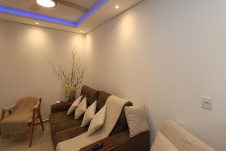 Sala  de apartamento à venda com 2 quartos, 47m² em Vila Medeiros, São Paulo