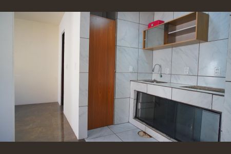 Cozinha  de kitnet/studio para alugar com 1 quarto, 37m² em Jardim Dona Leopoldina, Porto Alegre