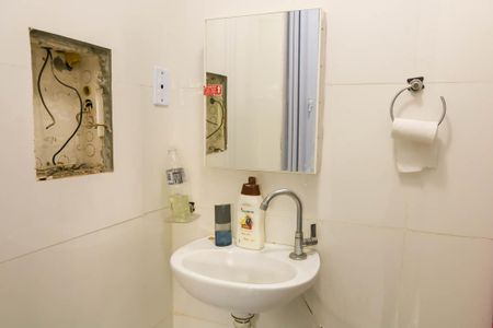 Banheiro  de apartamento para alugar com 1 quarto, 70m² em Higienópolis, Rio de Janeiro
