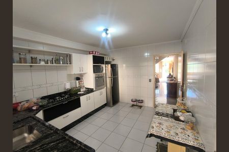 Casa à venda com 3 quartos, 127m² em Vila Rosalia, Guarulhos