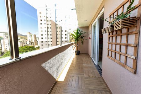 Apartamento à venda com 250m², 4 quartos e 3 vagasCobertura