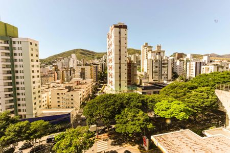 Apartamento à venda com 250m², 4 quartos e 3 vagasVista do Quarto 2