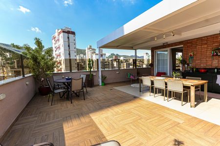 Apartamento à venda com 250m², 4 quartos e 3 vagasCobertura