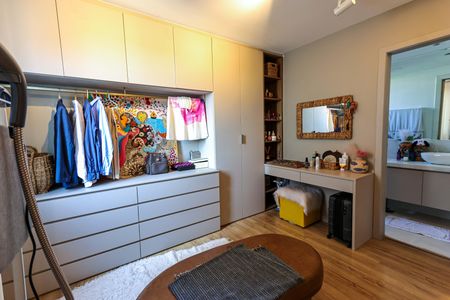 Apartamento à venda com 250m², 4 quartos e 3 vagasQuarto Suíte