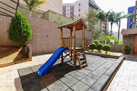 Apartamento à venda com 250m², 4 quartos e 3 vagasÁrea comum - Playground