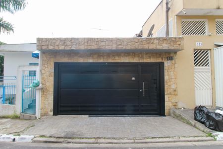 Casa à venda com 156m², 3 quartos e 2 vagasFachada