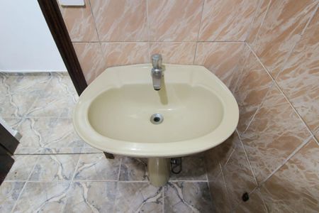 Casa à venda com 156m², 3 quartos e 2 vagasLavabo