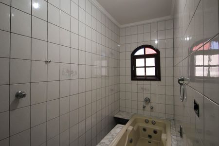 Casa à venda com 156m², 3 quartos e 2 vagasBanheiro da Suíte