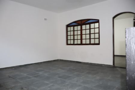 Casa à venda com 156m², 3 quartos e 2 vagasGaragem